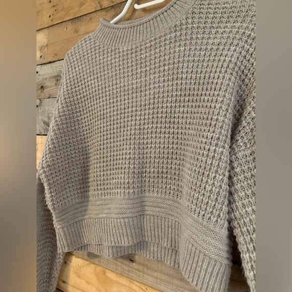 Grey knit crop sweater - Picture 2 of 10